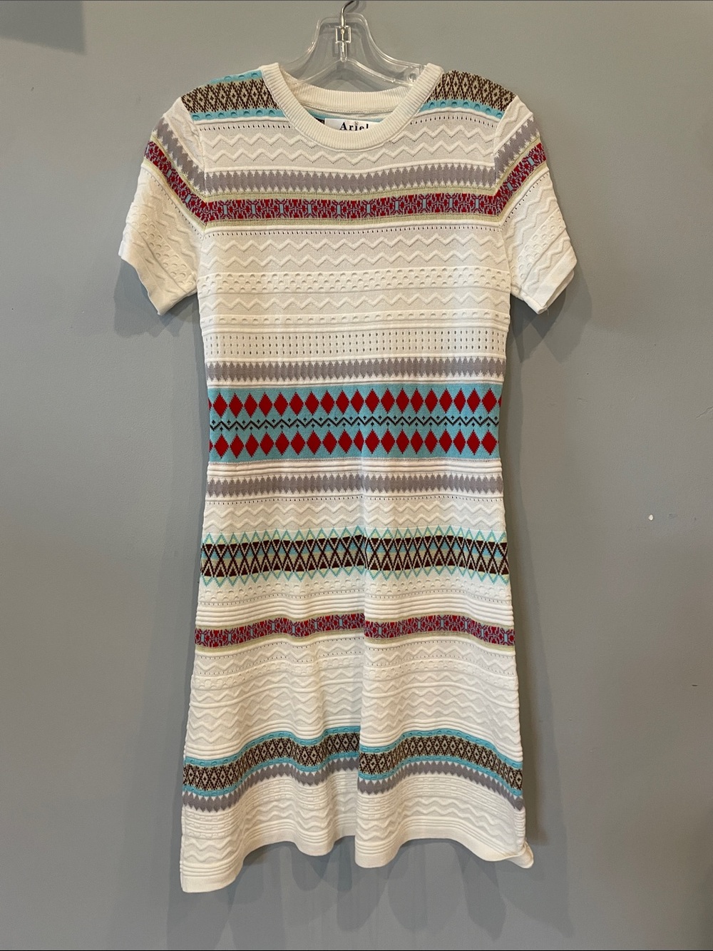 White Short-Sleeve Patterned Knit Dress with Turquoise & Red Accents- fitted